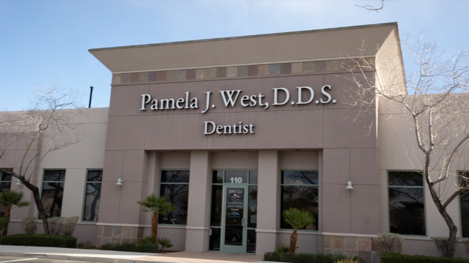 Exterior of Summerlin Center for Aesthetic Dentistry